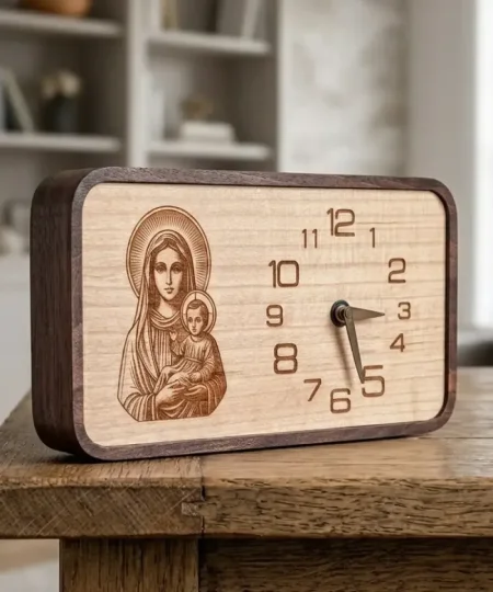 Drveni sat Woodwonders s gravurom Gospe i Isusa